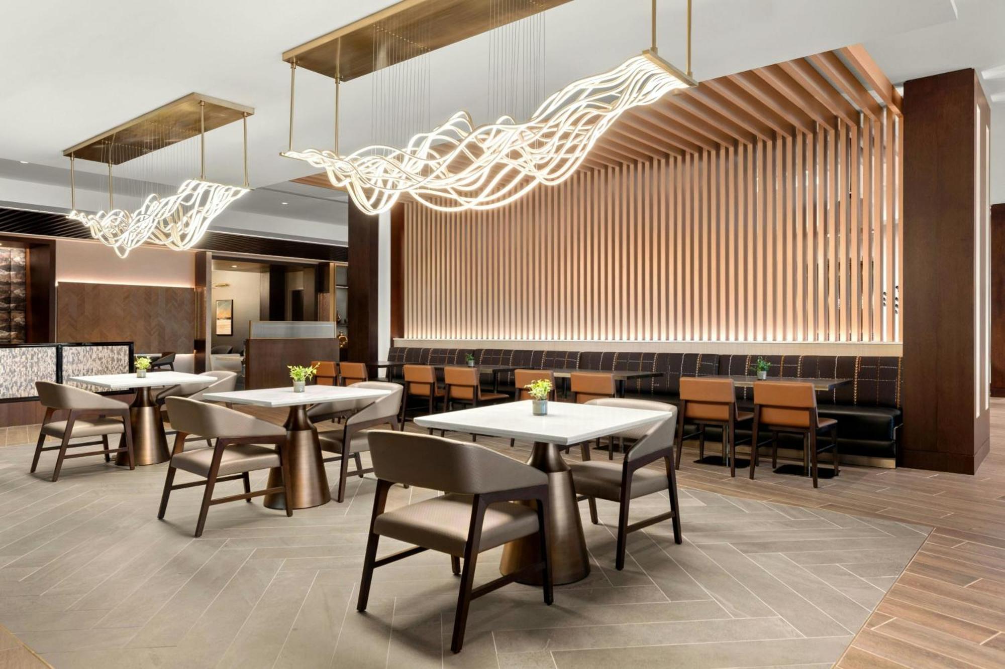 ホテル Marriott San Antonio Airport エクステリア 写真